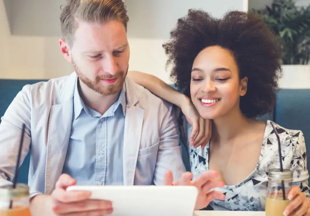 couple-financing online | Roger's Flooring